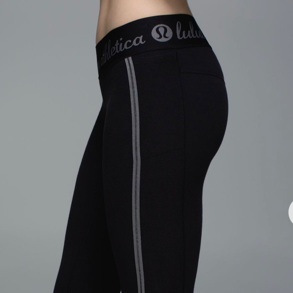 Lululemon inner essence crop leggings - Picture 8 of 8